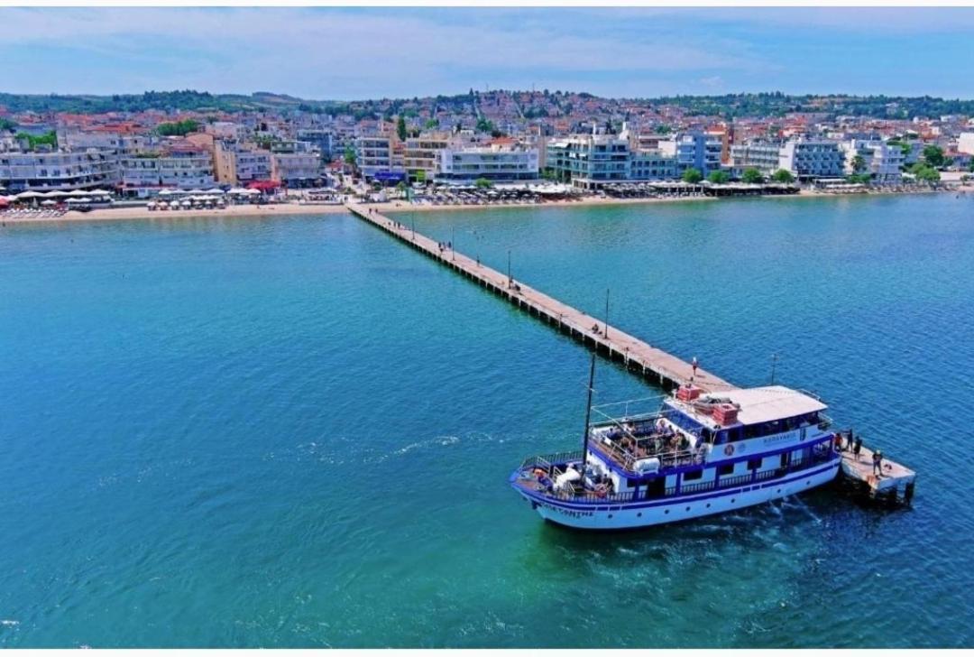 Sea Pleasure Apartment II Peraía Dış mekan fotoğraf